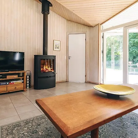 10 Person In Gilleleje-by Traum * Gilleleje