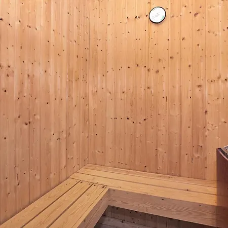 10 Person In Gilleleje-by Traum
